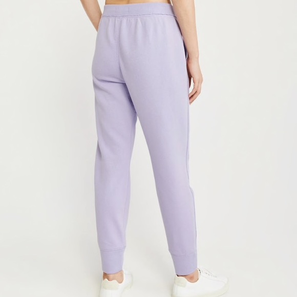 Lavender A&f Logo joggers size small - Picture 2 of 3